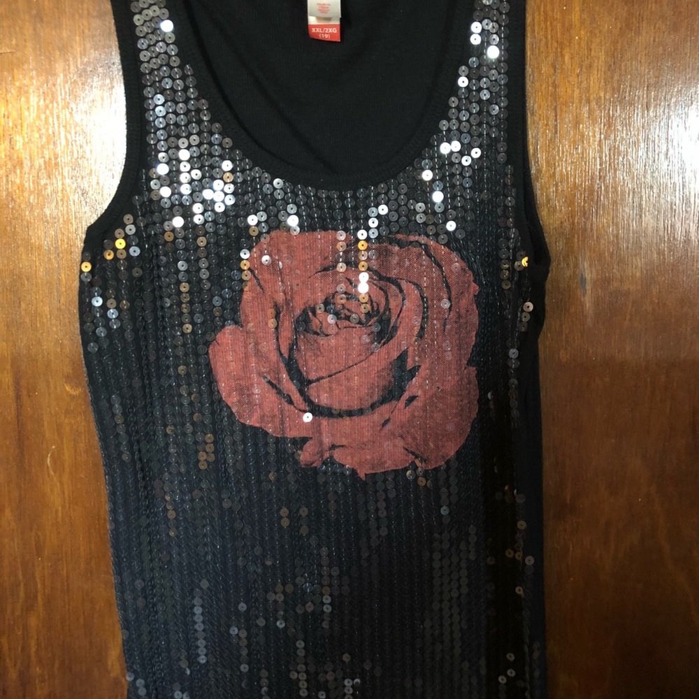 Sequin tank